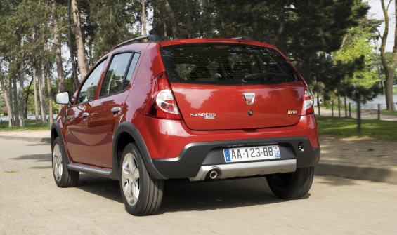 Dacia_Sandero_Stepway_arka