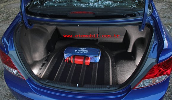 Hyundai_Accent_Blue_1-6_CRDi_test (2)