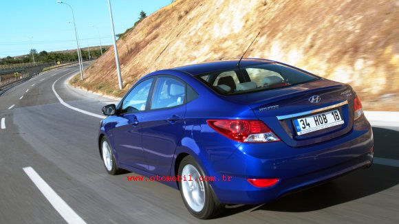 Hyundai_Accent_Blue_1-6_CRDi_test (6)