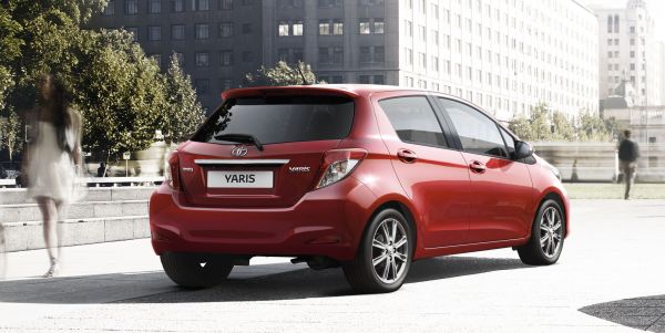 YARIS_3