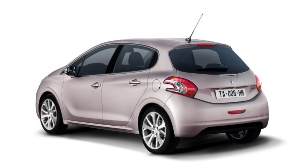 Peugeot_208 (5)