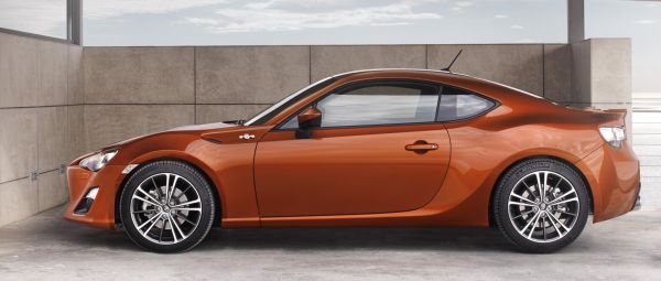 TOYOTA_GT_86_4