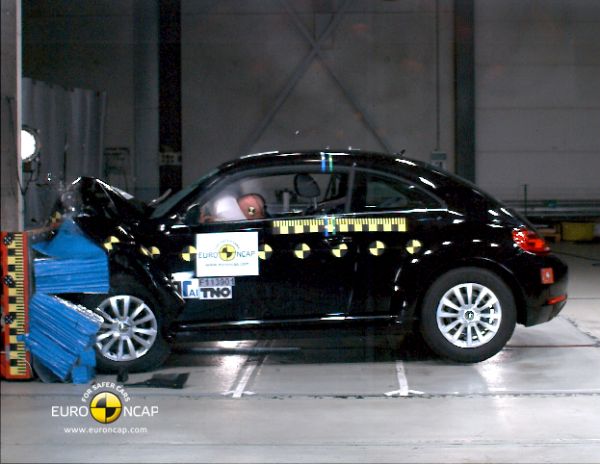 VOLKSWAGEN_BEETLE