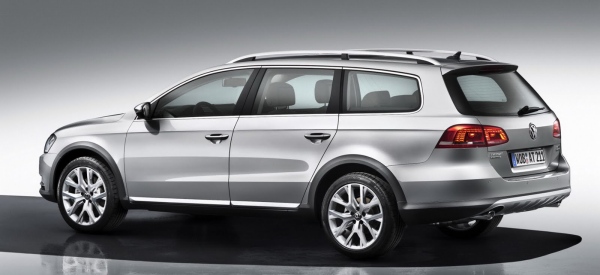 VW-PASSAT-ALLTRACK_arka