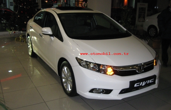 2012_yeni_Honda_Civic_sedan (6)-wm
