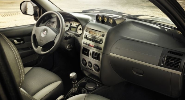 2012_Fiat_Strada (2)