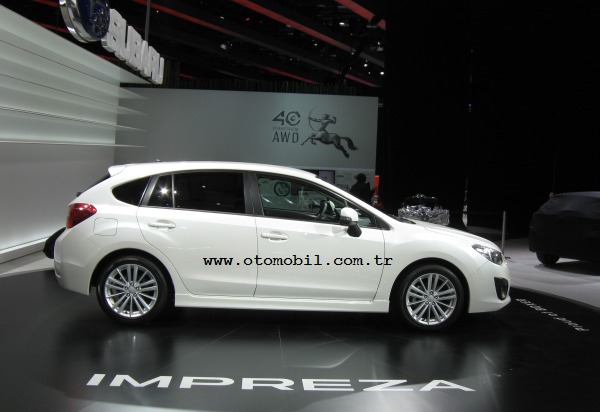 Yeni_2012_Subaru_Impreza_HB_Cenevre (3)