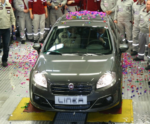 Yeni_Fiat_Linea_2012_makyaj