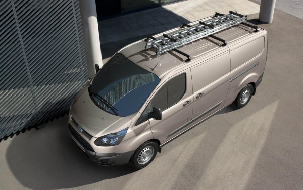 Yeni_Ford_Transit_Custom_seri (2)