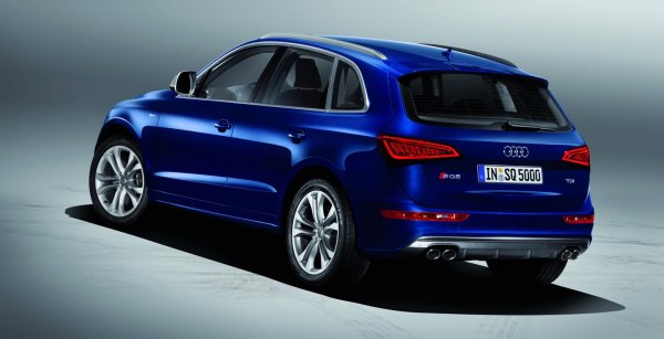 Audi-SQ5-TDI-arka-capraz
