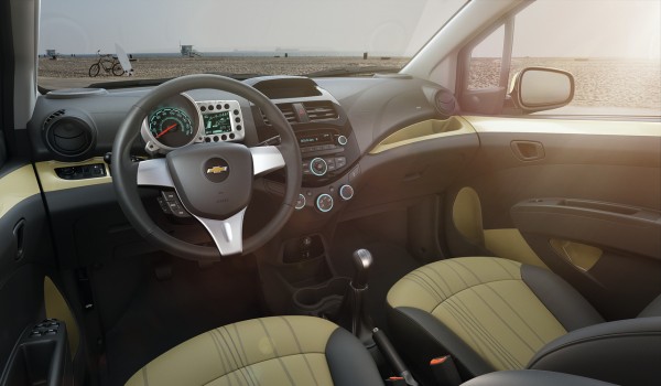 2013_yeni_Chevrolet_Spark_makyaj-ic_mekan