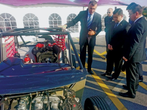 Batir_Ozarov-Volkan_isik-volkicar