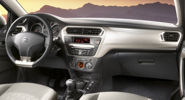Yeni_Citroen_C-Elysee_test-surus-konsol