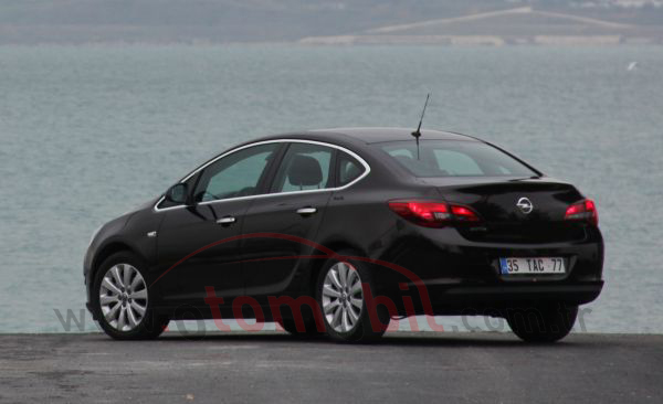 OPEL_ASTRA_SEDAN_1.3_CDTi_2