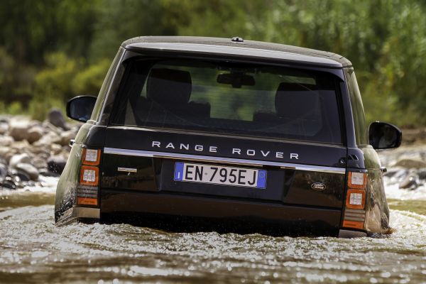 Yeni_Range_Rover_2013_12