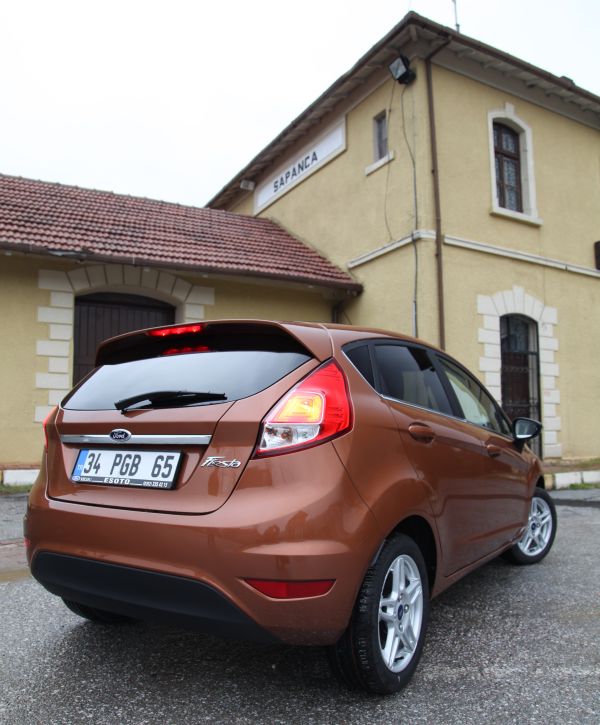 Ford_Fiesta_2013_Test_3