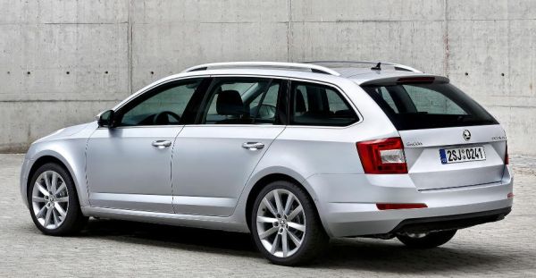 SKODA_OCTAVIA_COMBI_2013_2