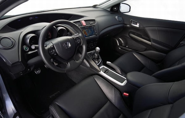 Yeni_Honda_Civic_1.6-litre_i-DTEC_ic-mekan