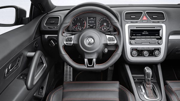 2013_VW_Scirocco_Million_ic_mekan