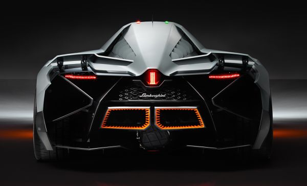 Lamborghini Egoista Concept 2