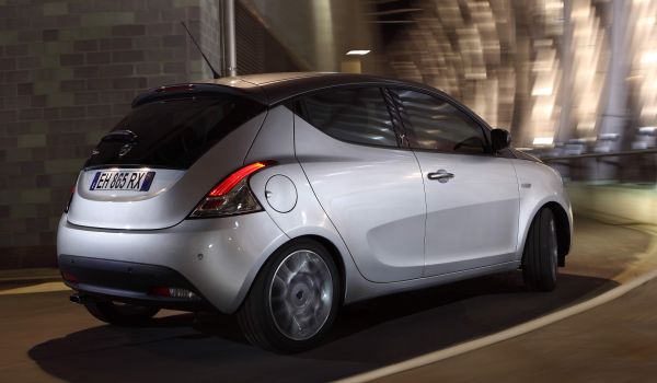 Yeni Lancia Ypsilon 2013 2