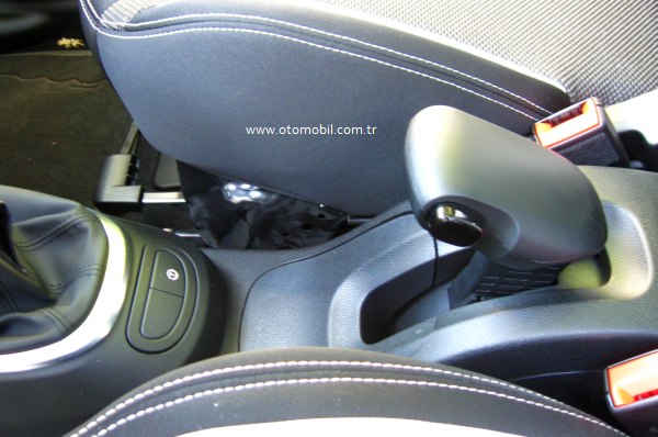 Fiat_500L_test_surusu_el_freni_2013 Fiat 500L el freni