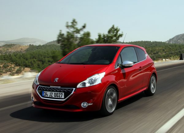 Peugeot_208_Gti_test_surusu_2013 (5)