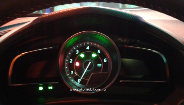 yeni_Mazda3_2014_kadran