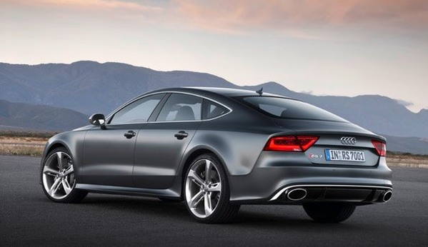 2013_Audi_RS_Sportback_arka