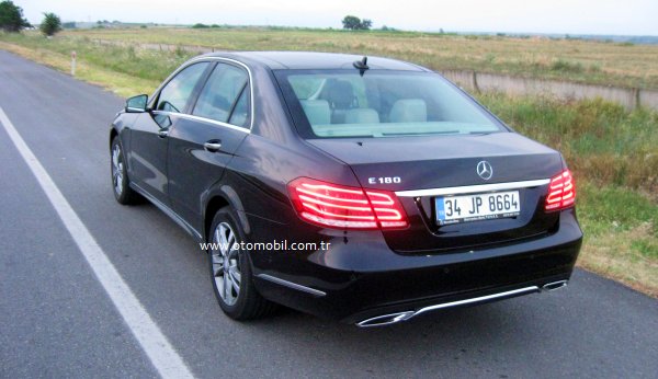 Yeni_Mercedes-Benz_E_180_test_arka_2013