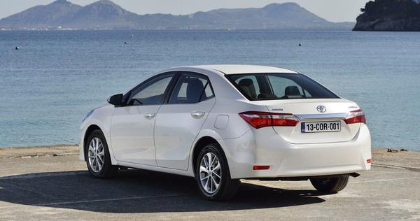 Yeni_Toyota_Corolla_2013_Arka_teknik