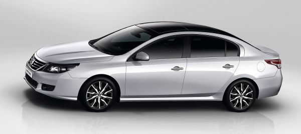 Yeni Renault Latitude 2013 2