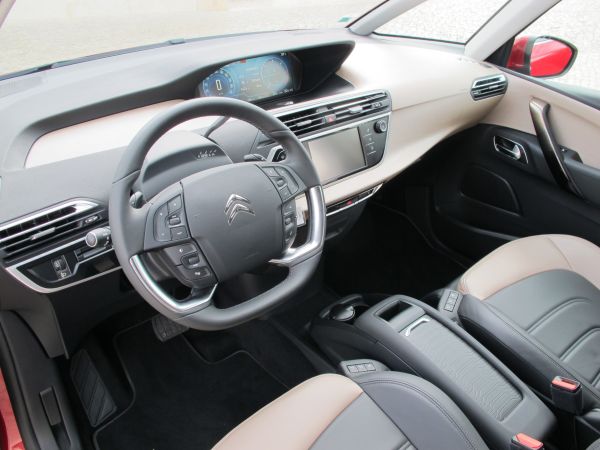 Yeni Citroen C4 Picasso 2013 1