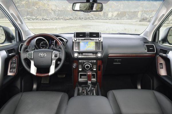 Yeni Toyota Land Cruiser 2014 3