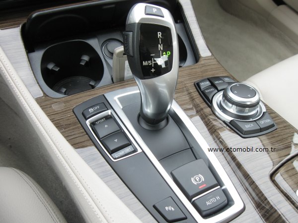 Yeni_BMW_520i_1-6_litre_vites_kolu