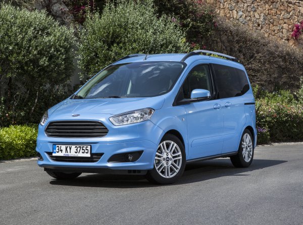 Ford_Tourneo_Courier_test_on (1)