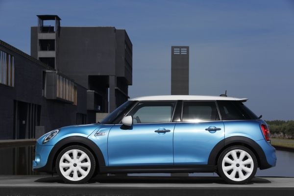 MINI_Cooper_5_Kapı_2015 (1)