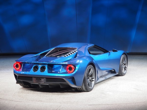 Ford_GT_arka