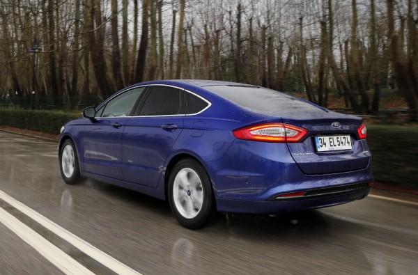 Yeni_Ford_Mondeo_arka