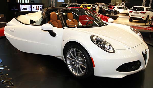 Alfa Romeo 4C Spider 02
