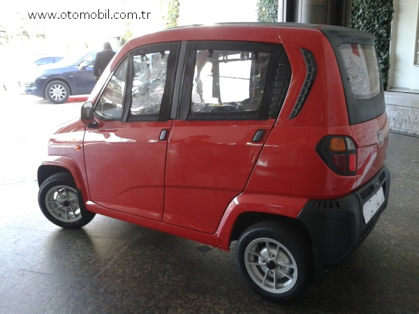 Bajaj_Qute (1)