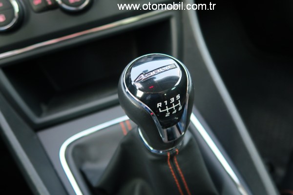 Seat_Leon_X-Perience_vites