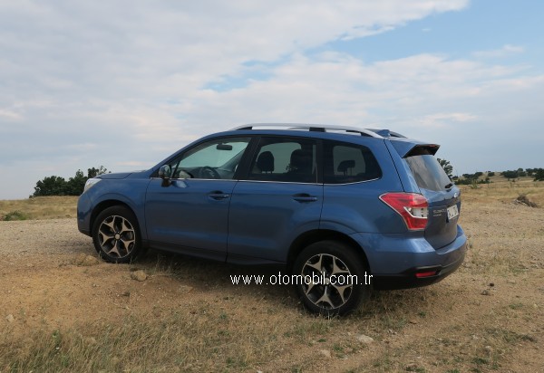 Subaru_Forester_2.0_Dizel_Otomatik_600-arka