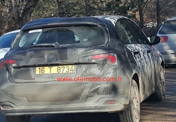 Fiat Egea Hatchback 2016 Test 02
