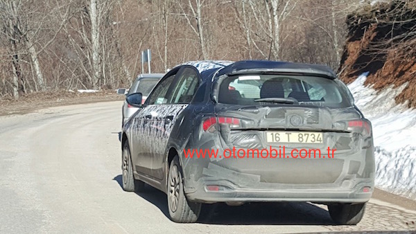 Fiat Egea Hatchback 2016 Test 04
