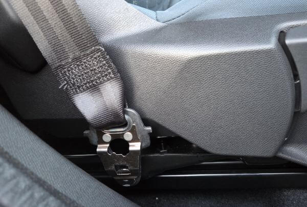 Fiat Grande Panda emniyet kemeri çıplak metal