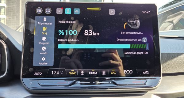 Seat Leon hibrit şarj ekranı