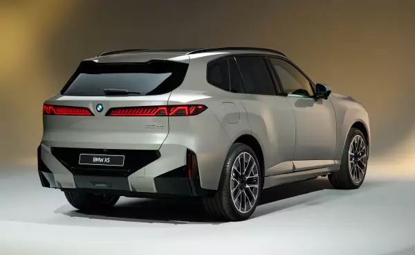 yeni BMW X5 2027 stop lambası