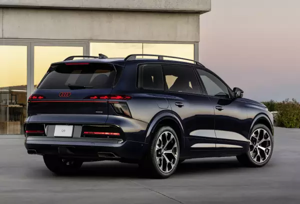 Audi Q9 stop lambaları