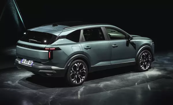 Yeni Dacia Striker 2026